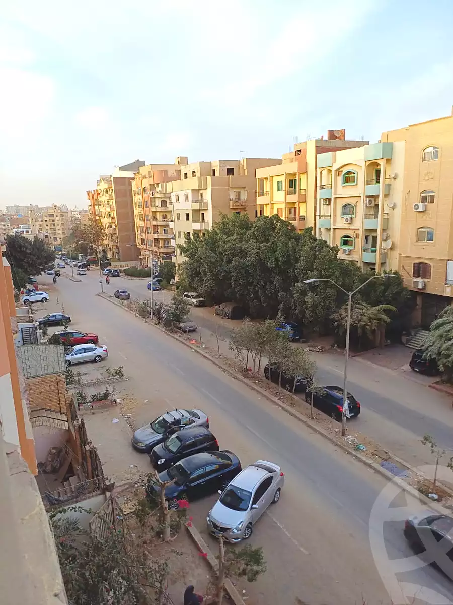 https://aqarmap.com.eg/ar/listing/7182007-for-rent-cairo-6th-of-october-el-ahyaa-neighborhood-4th-neighborhood-5