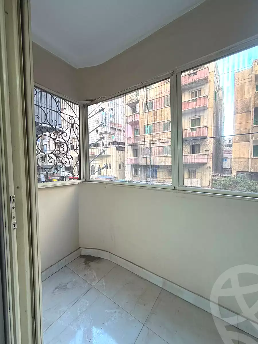 https://aqarmap.com.eg/ar/listing/7182491-for-sale-alexandria-sydy-bshr-sydy-bshr-bhry-shr-khld-bn-lwlyd