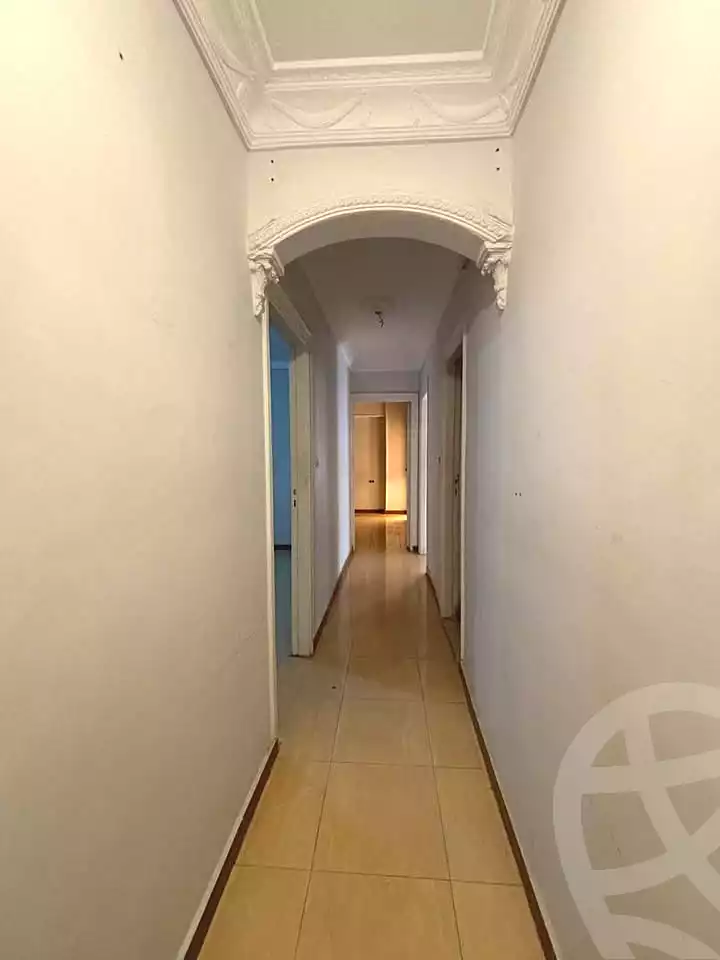 https://aqarmap.com.eg/ar/listing/7183752-for-sale-alexandria-al-agamy-lbytsh-mohamed-el-fardi-st