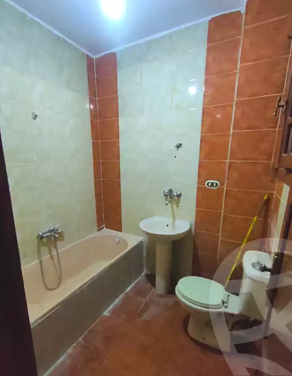 https://aqarmap.com.eg/en/listing/7184352-for-sale-alexandria-lsywf-el-falki