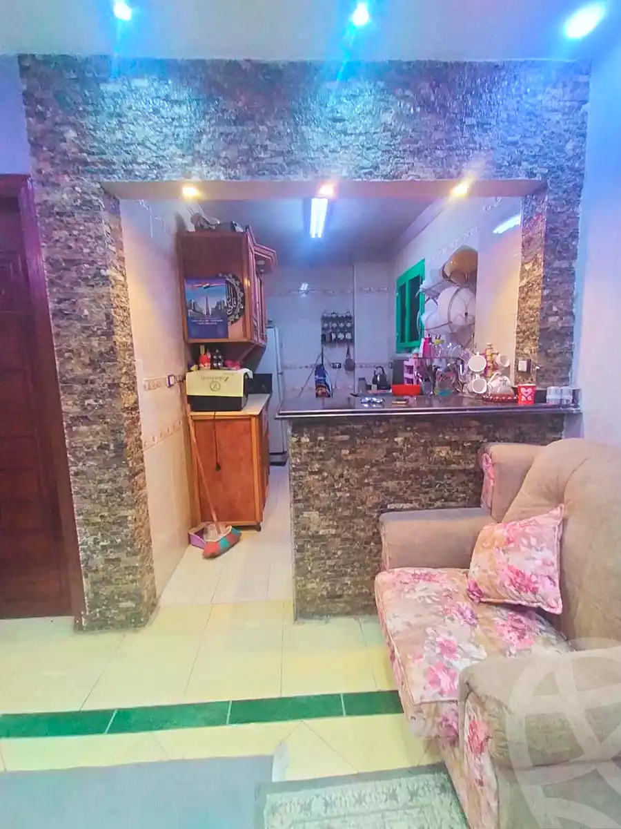 https://aqarmap.com.eg/ar/listing/7184368-for-sale-cairo-helwan-helwan-el-sharkeya-heidar-st