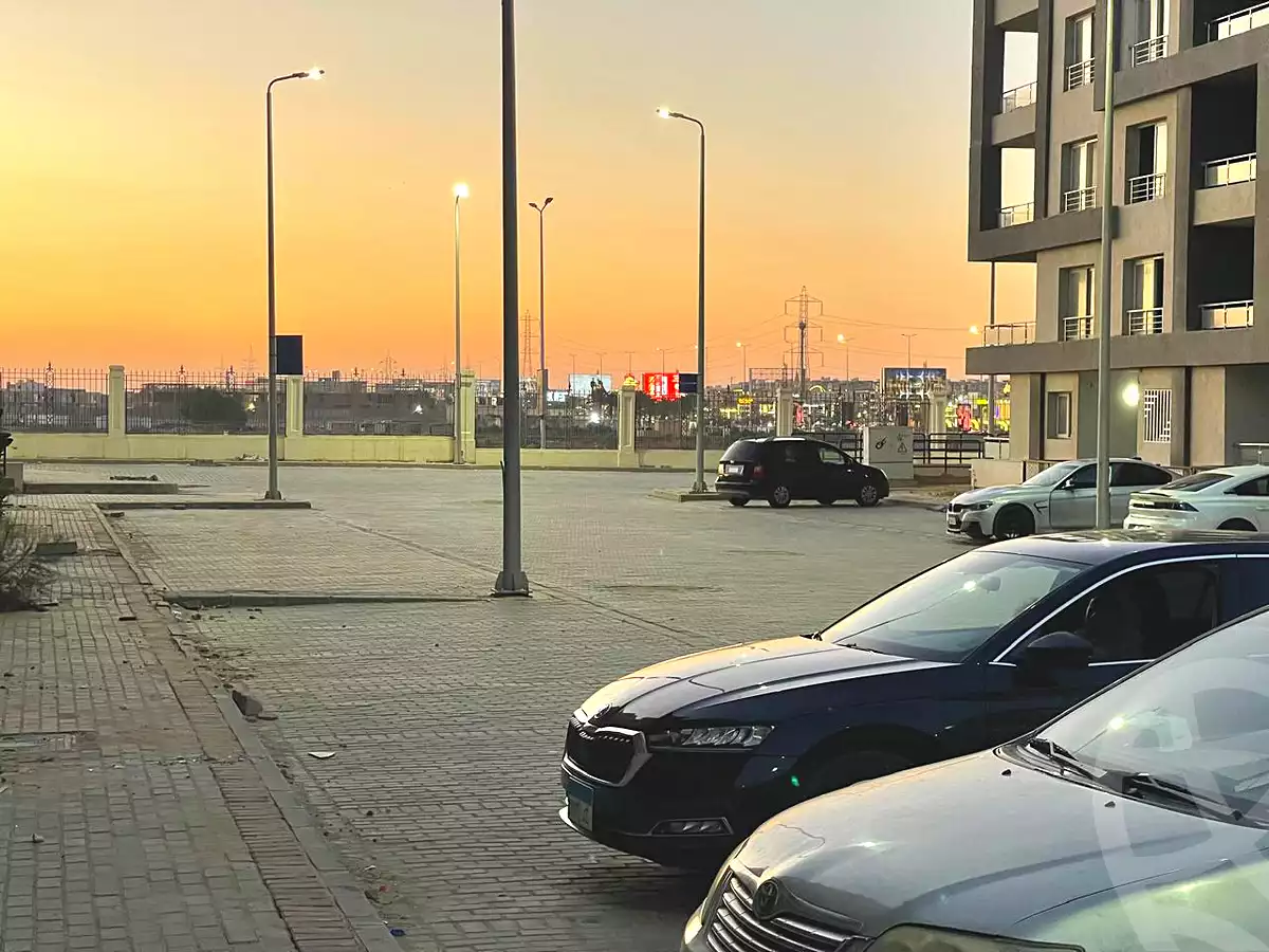 https://aqarmap.com.eg/en/listing/7184633-for-sale-cairo-el-sheikh-zayed-city-compounds