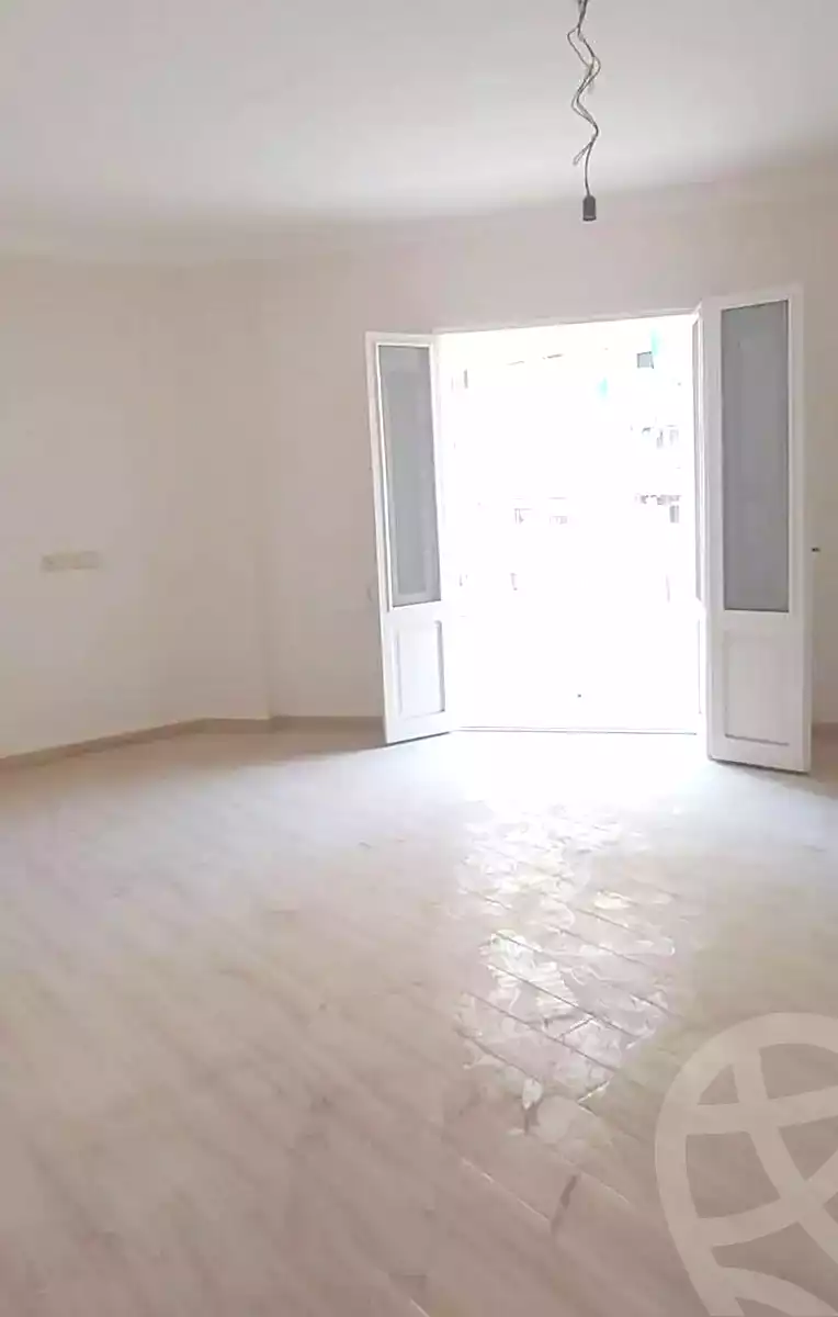 https://aqarmap.com.eg/ar/listing/7184743-for-sale-alexandria-ganaklis