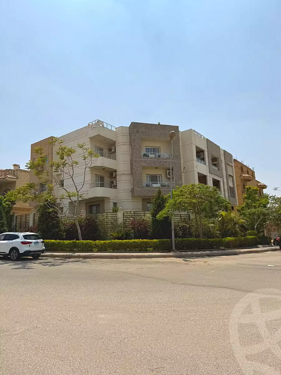 https://aqarmap.com.eg/ar/listing/7184945-for-sale-cairo-new-cairo-ganob-el-akadamiya-south-academy-b-medhat-el-kholy-st