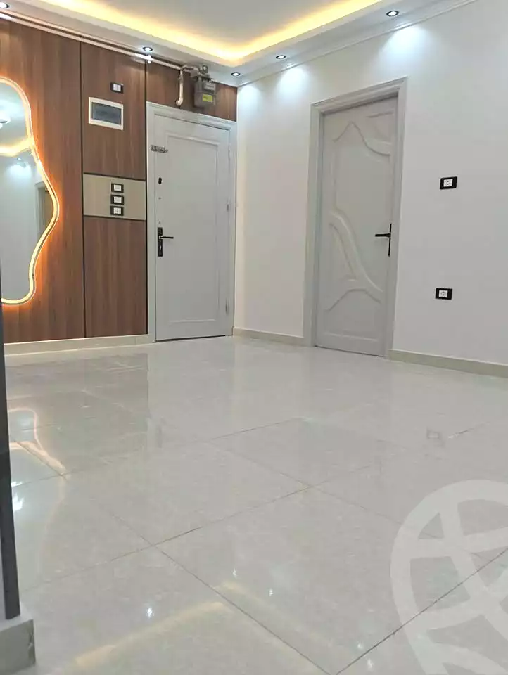 https://aqarmap.com.eg/ar/listing/7185444-for-sale-alexandria-al-agamy-bw-ywsf