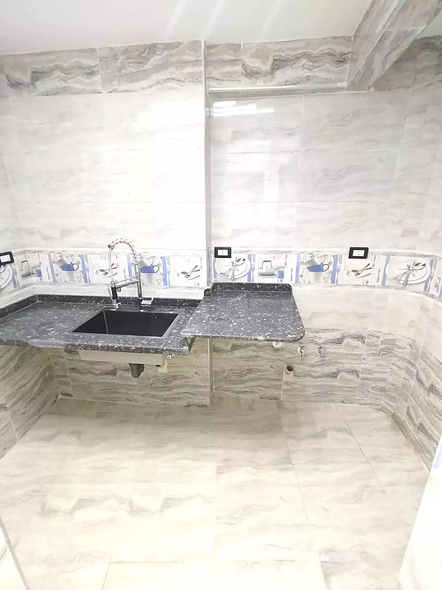 https://aqarmap.com.eg/ar/listing/7185617-for-sale-alexandria-lsywf-el-falki