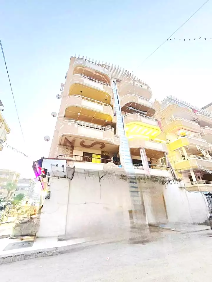 https://aqarmap.com.eg/ar/listing/7185791-for-sale-alexandria-al-agamy-shataa-el-nakheel