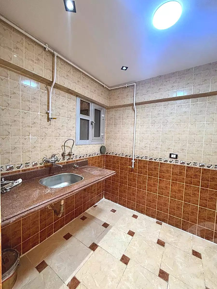 https://aqarmap.com.eg/ar/listing/7185890-for-sale-alexandria-el-asafra-shr-45