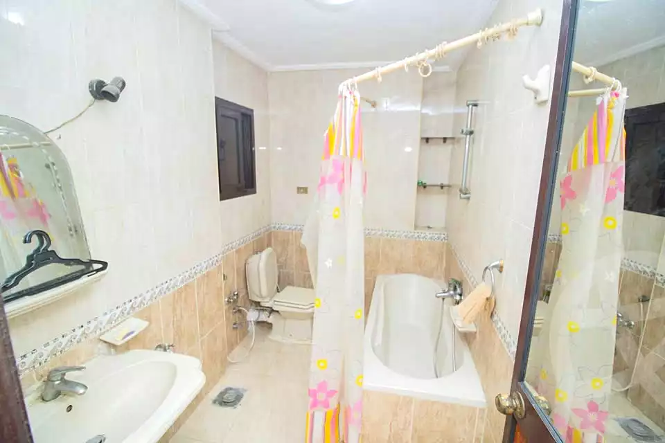 https://aqarmap.com.eg/ar/listing/7185896-for-rent-alexandria-moharram-bey