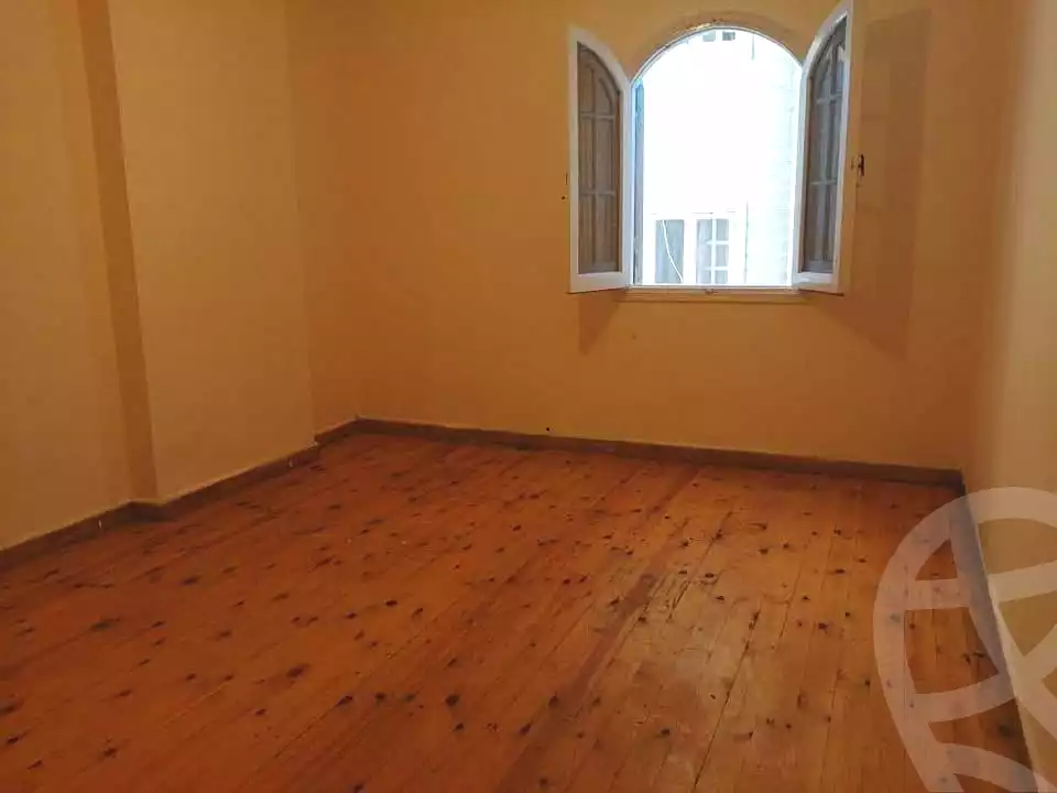 https://aqarmap.com.eg/ar/listing/7186422-for-rent-alexandria-sydy-bshr-sydy-bshr-bhry-gamal-abd-el-nasir-st