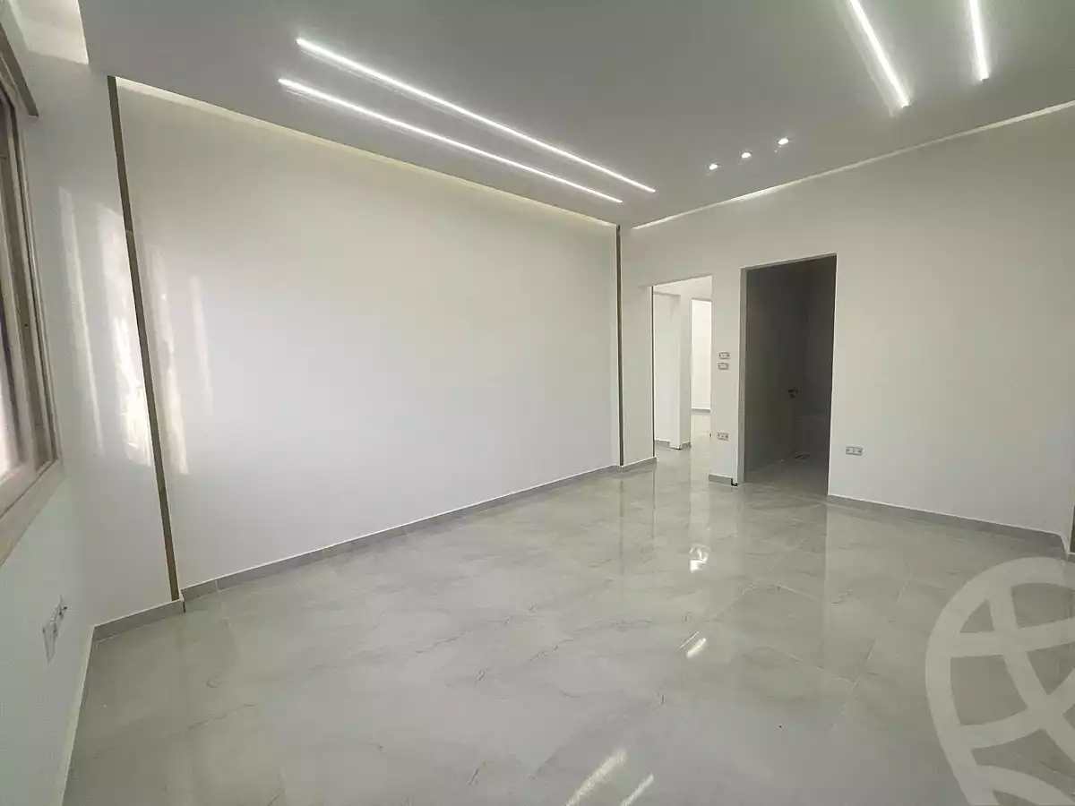 https://aqarmap.com.eg/ar/listing/7186496-for-sale-cairo-new-cairo-el-yassamin-el-yasmeen-7-el-shaikh-hassan-mamoun-st