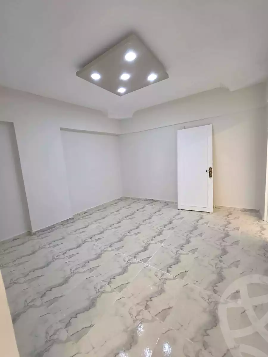 https://aqarmap.com.eg/en/listing/7186663-for-sale-alexandria-al-agamy-el-hanouvel-al-haded-we-al-soulb-st