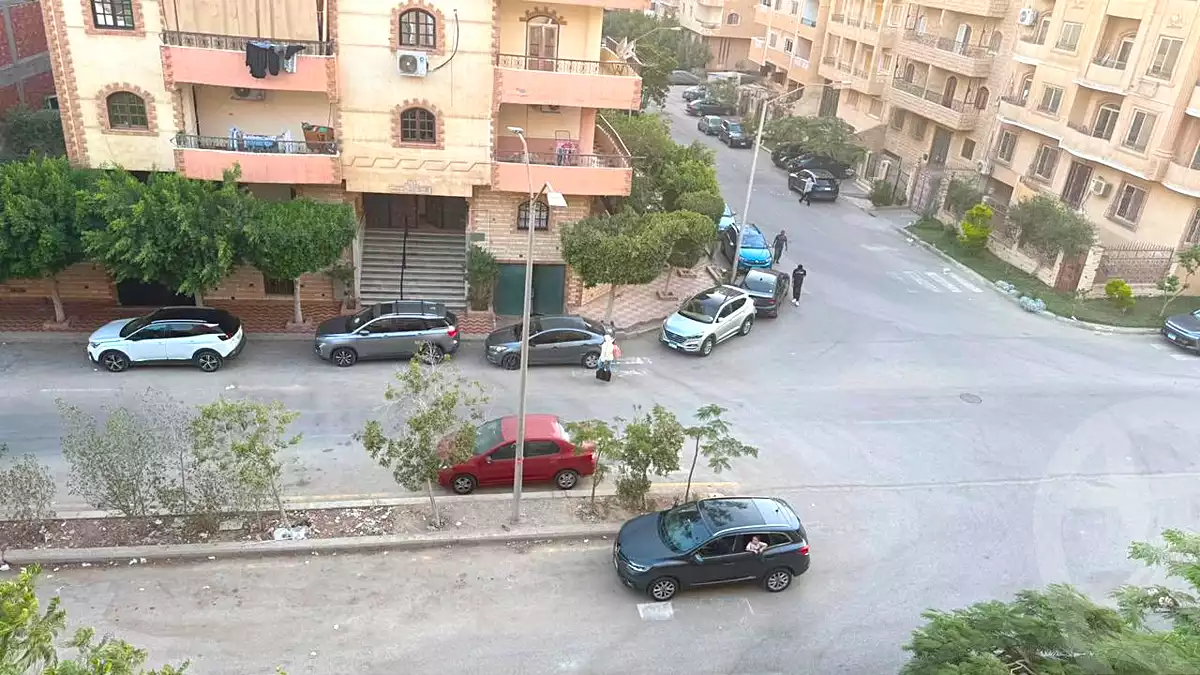 https://aqarmap.com.eg/ar/listing/7187305-for-sale-cairo-6th-of-october-el-ahyaa-neighborhood-4th-writers-union-rd