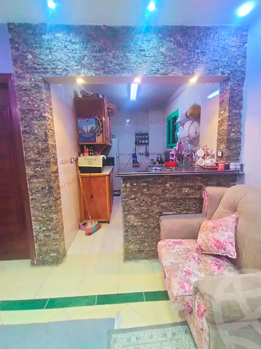 https://aqarmap.com.eg/ar/listing/7187374-for-sale-cairo-helwan-helwan-el-sharkeya-heidar-st