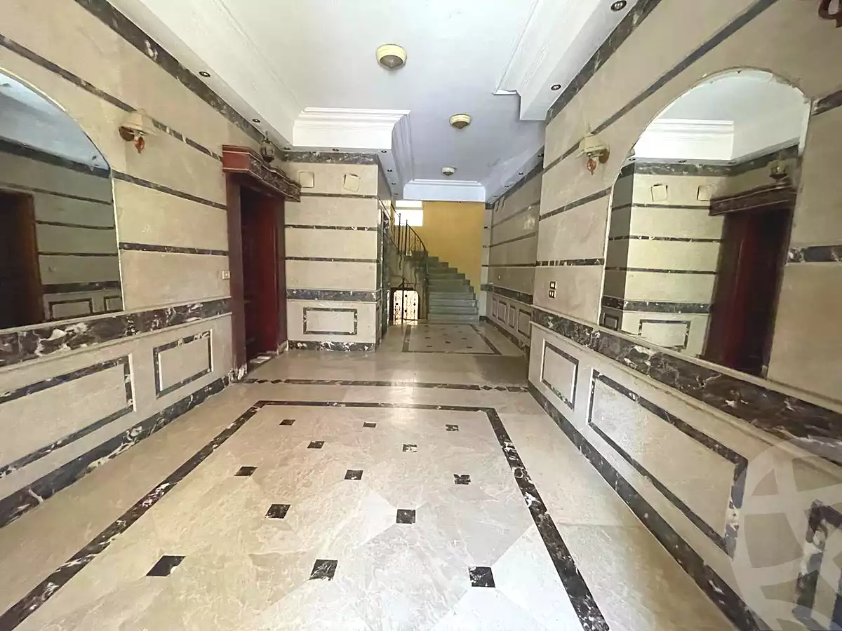 https://aqarmap.com.eg/en/listing/7187627-for-sale-cairo-new-cairo-gharb-el-golf-alaa-elsaadany-st