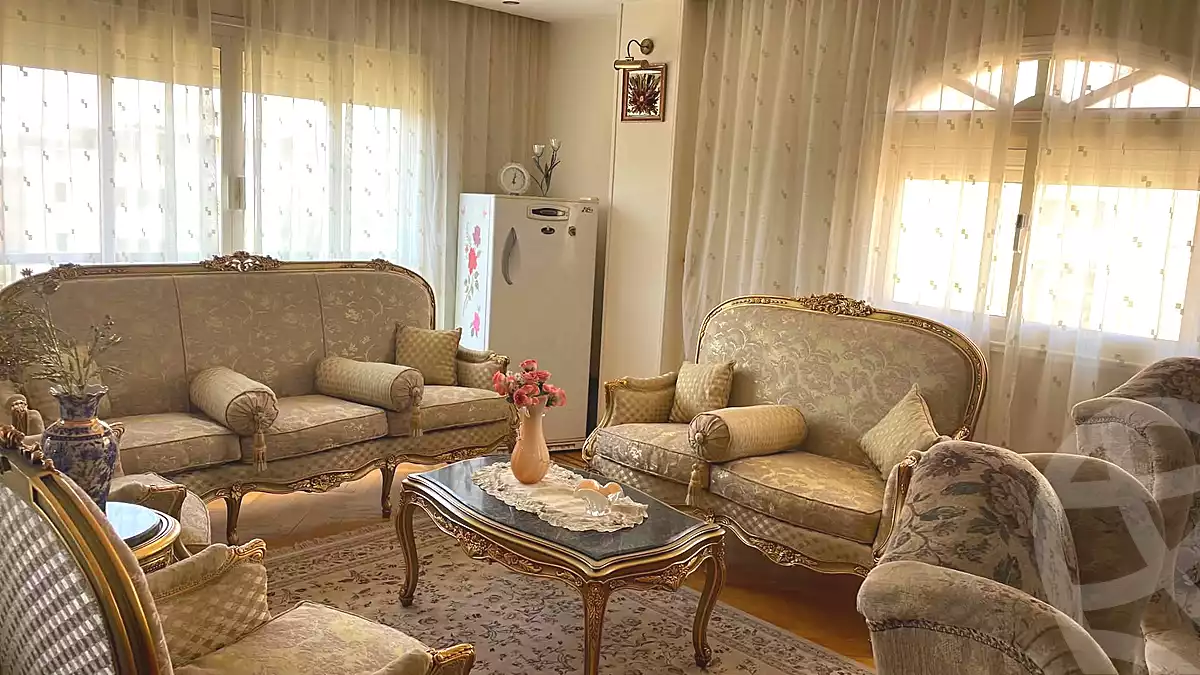 https://aqarmap.com.eg/ar/listing/7187812-for-rent-cairo-6th-of-october-el-hay-el-motamyz-first-touristic-village-el-shaheed-mohammed-abdul-latif-alshimi-st