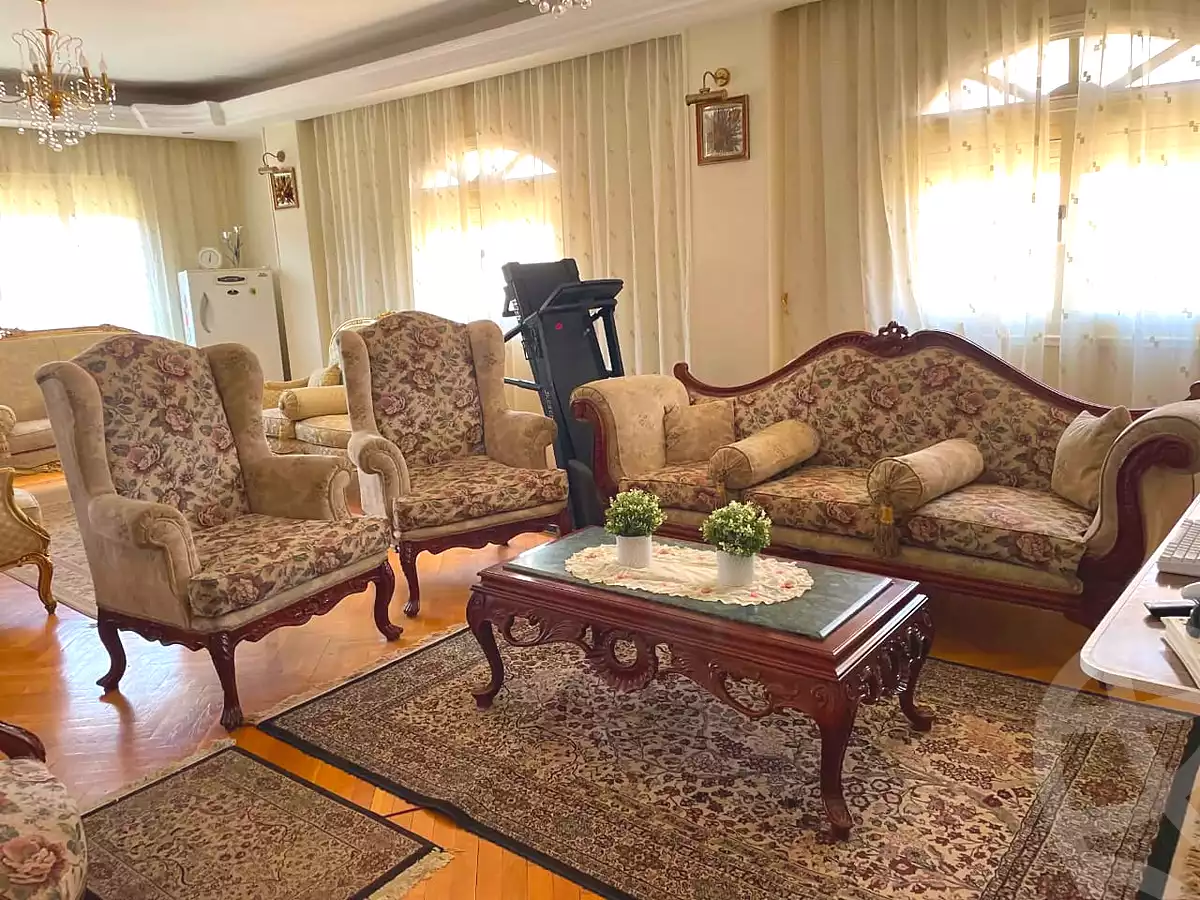 https://aqarmap.com.eg/ar/listing/7187812-for-rent-cairo-6th-of-october-el-hay-el-motamyz-first-touristic-village-el-shaheed-mohammed-abdul-latif-alshimi-st