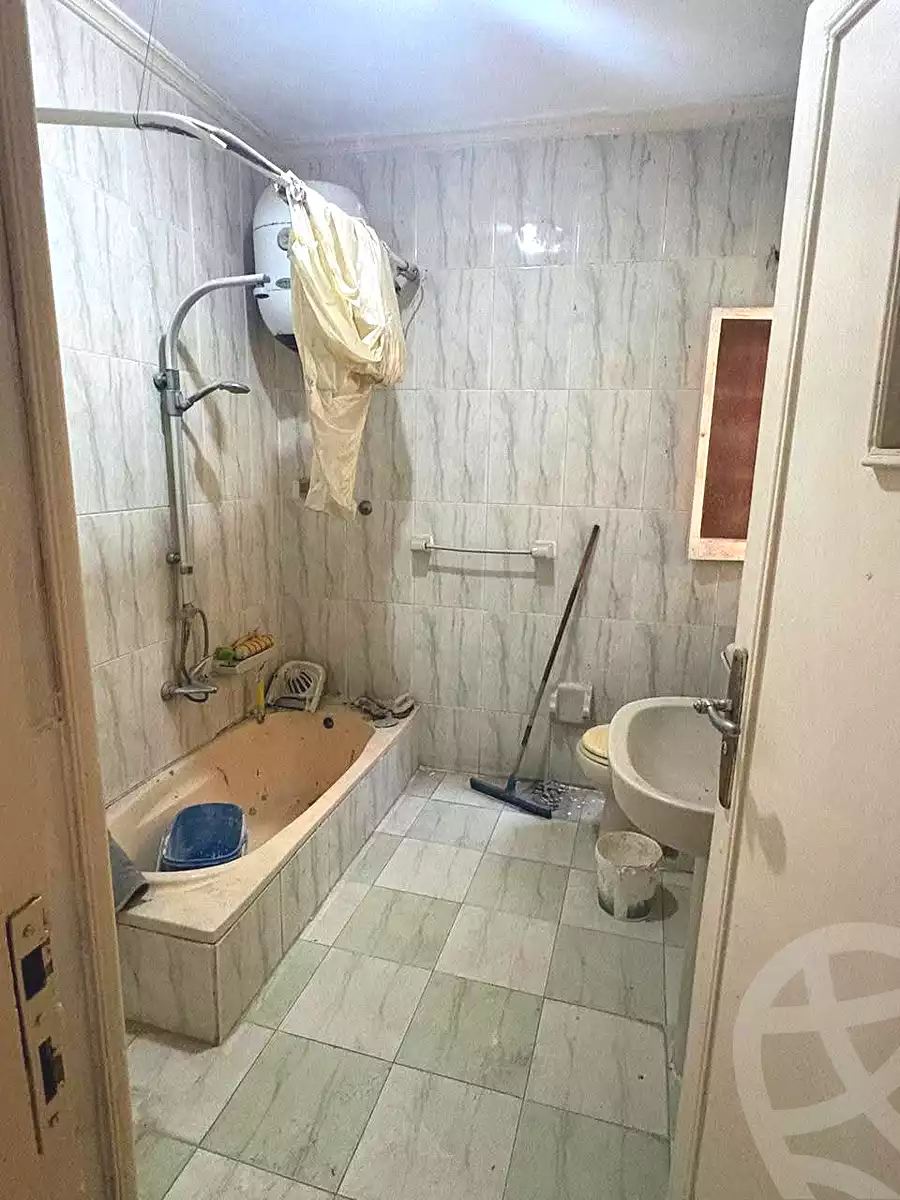 https://aqarmap.com.eg/ar/listing/7187965-for-sale-alexandria-al-agamy-lbytsh-el-bostan-st