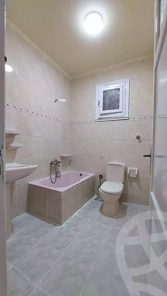https://aqarmap.com.eg/ar/listing/7188040-for-sale-alexandria-al-agamy-shataa-el-nakheel
