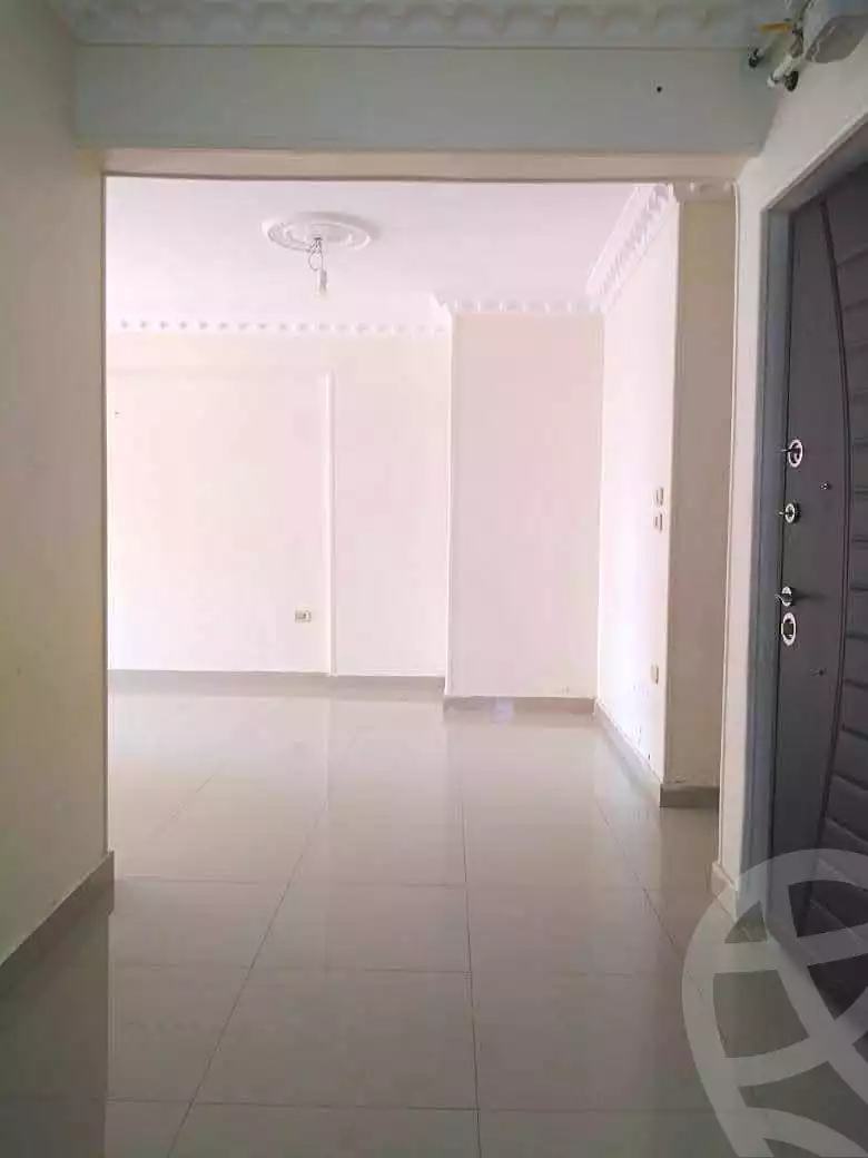 https://aqarmap.com.eg/ar/listing/7188149-for-rent-alexandria-miami-shr-jml-bd-lnsr