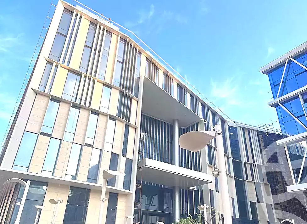 https://aqarmap.com.eg/ar/listing/7171767-for-rent-cairo-new-cairo-compounds-kyrw-byzns-blz-btr-hwm-llttwyr