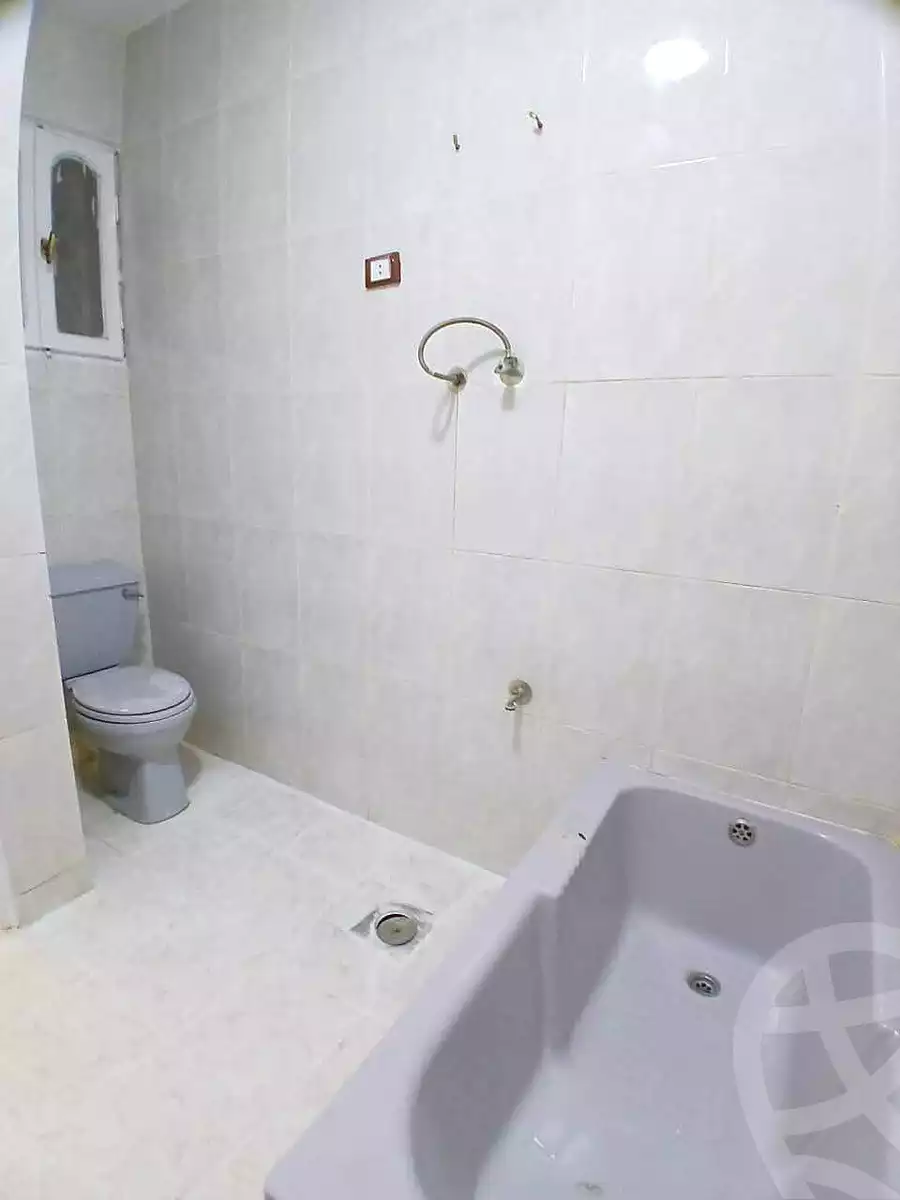 https://aqarmap.com.eg/ar/listing/7189811-for-sale-alexandria-al-agamy-shataa-el-nakheel
