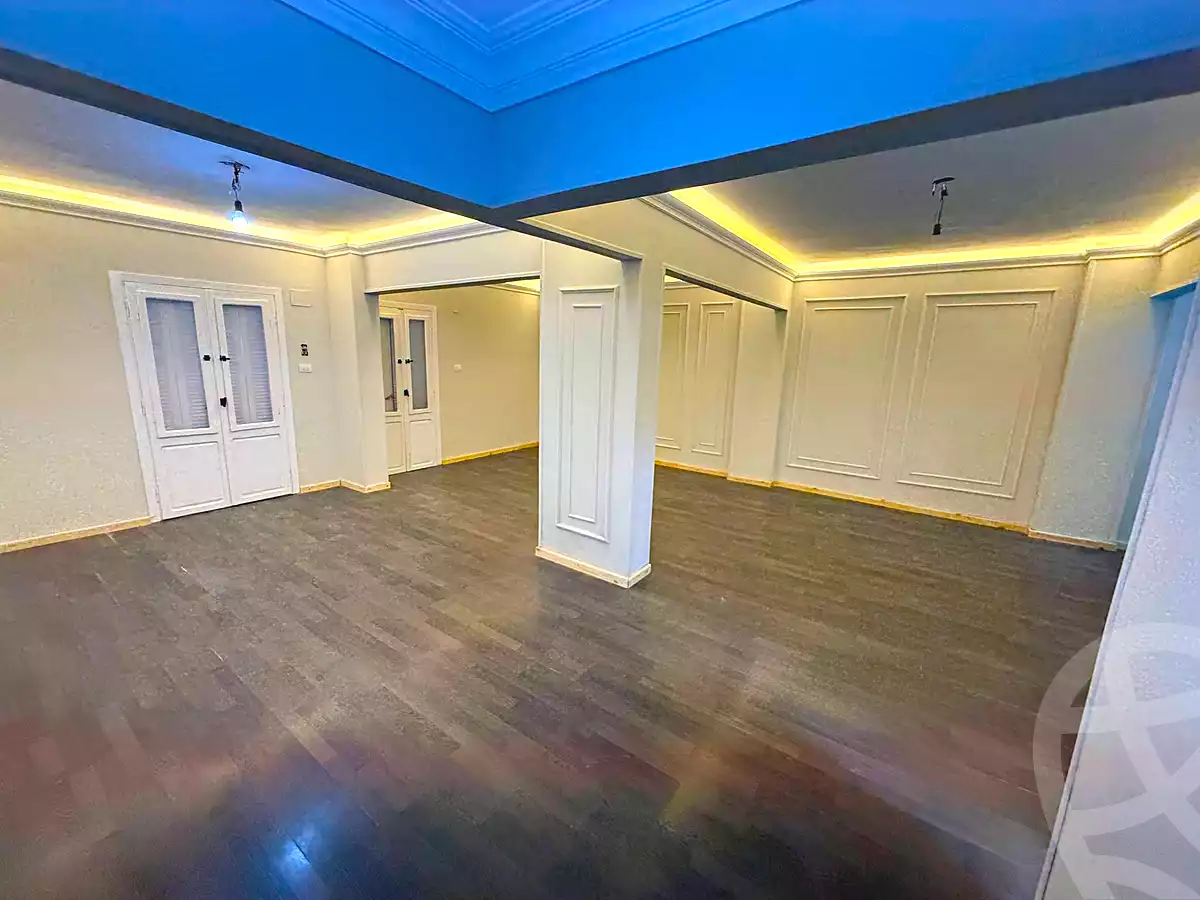 https://aqarmap.com.eg/ar/listing/7189931-for-sale-cairo-helwan-helwan-el-sharkeya-abd-el-rahman-pasha-st
