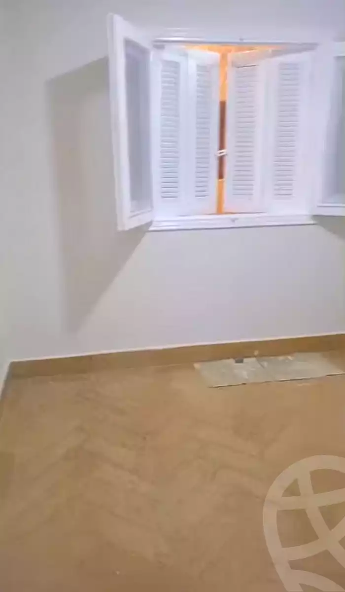 https://aqarmap.com.eg/en/listing/7190030-for-sale-alexandria-new-miami-eskot