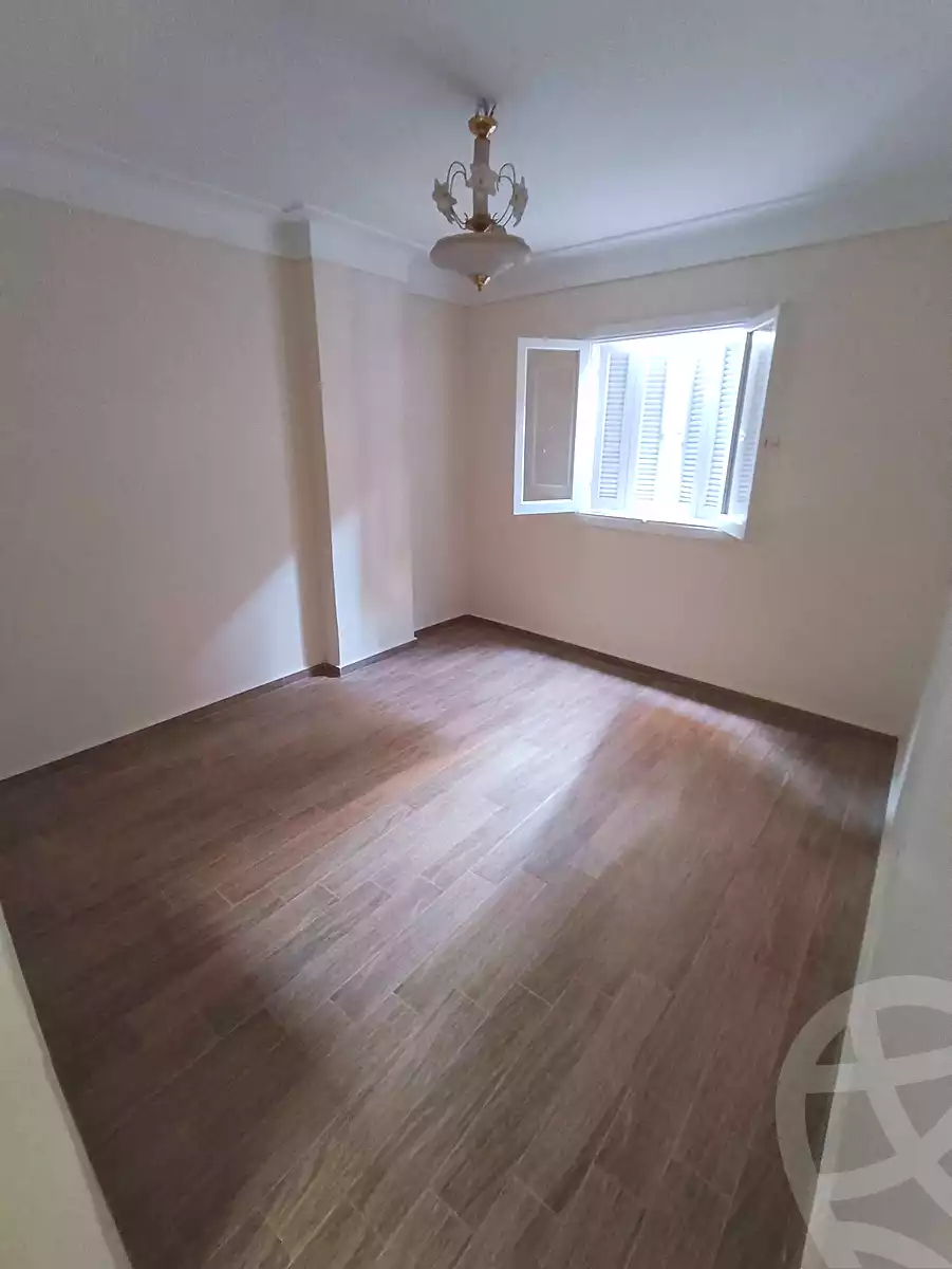https://aqarmap.com.eg/ar/listing/7190087-for-sale-alexandria-sydy-bshr-sydy-bshr-bhry