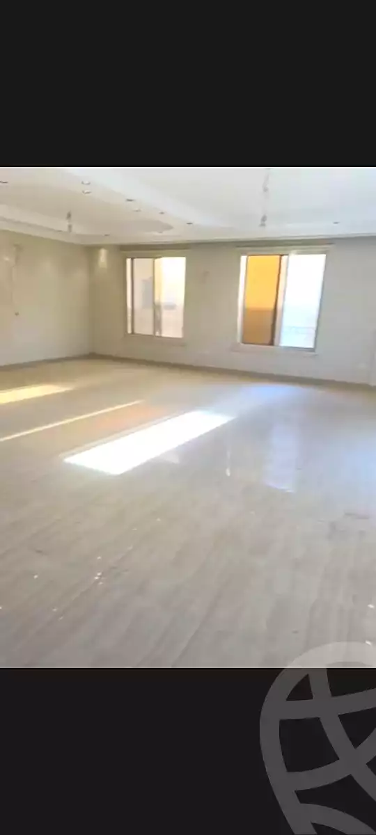 https://aqarmap.com.eg/ar/listing/7190461-for-sale-cairo-new-cairo-south-investors-mohammed-nagib-axis-st