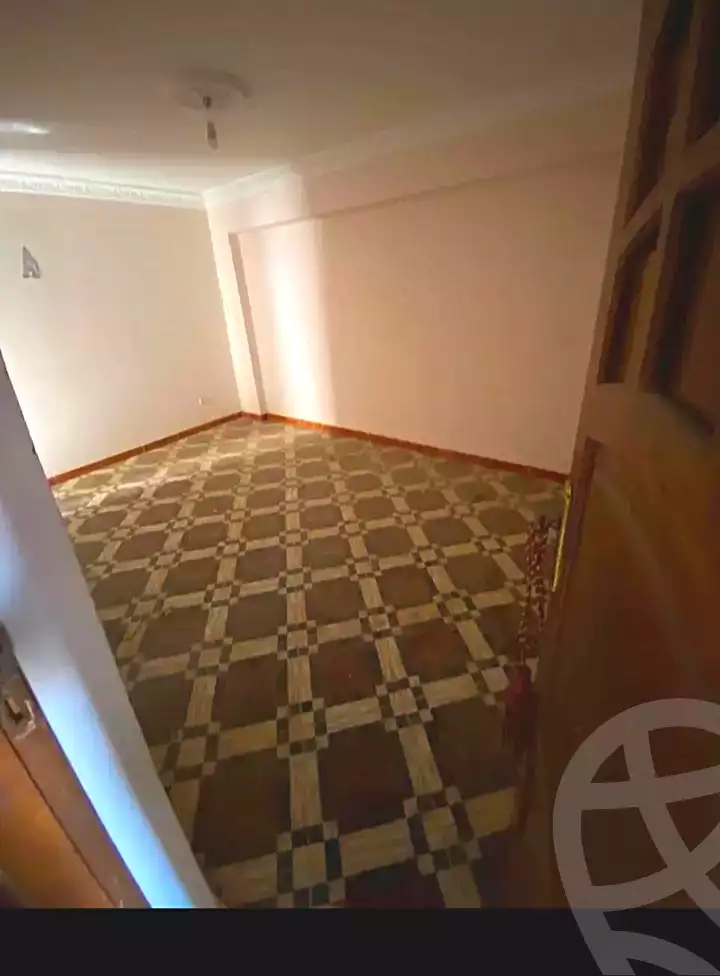 https://aqarmap.com.eg/ar/listing/7190453-for-sale-alexandria-new-miami-eskot