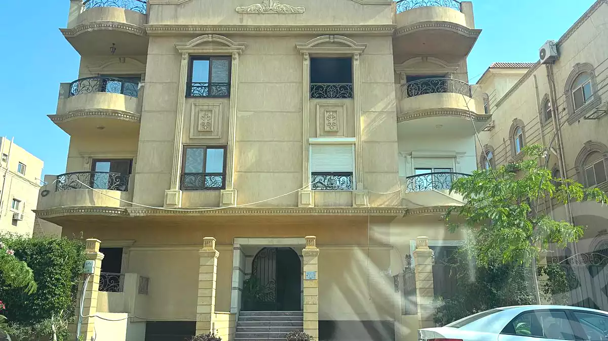 https://aqarmap.com.eg/en/listing/7190473-for-sale-cairo-new-cairo-compounds-kmbwnd-lnkhyl