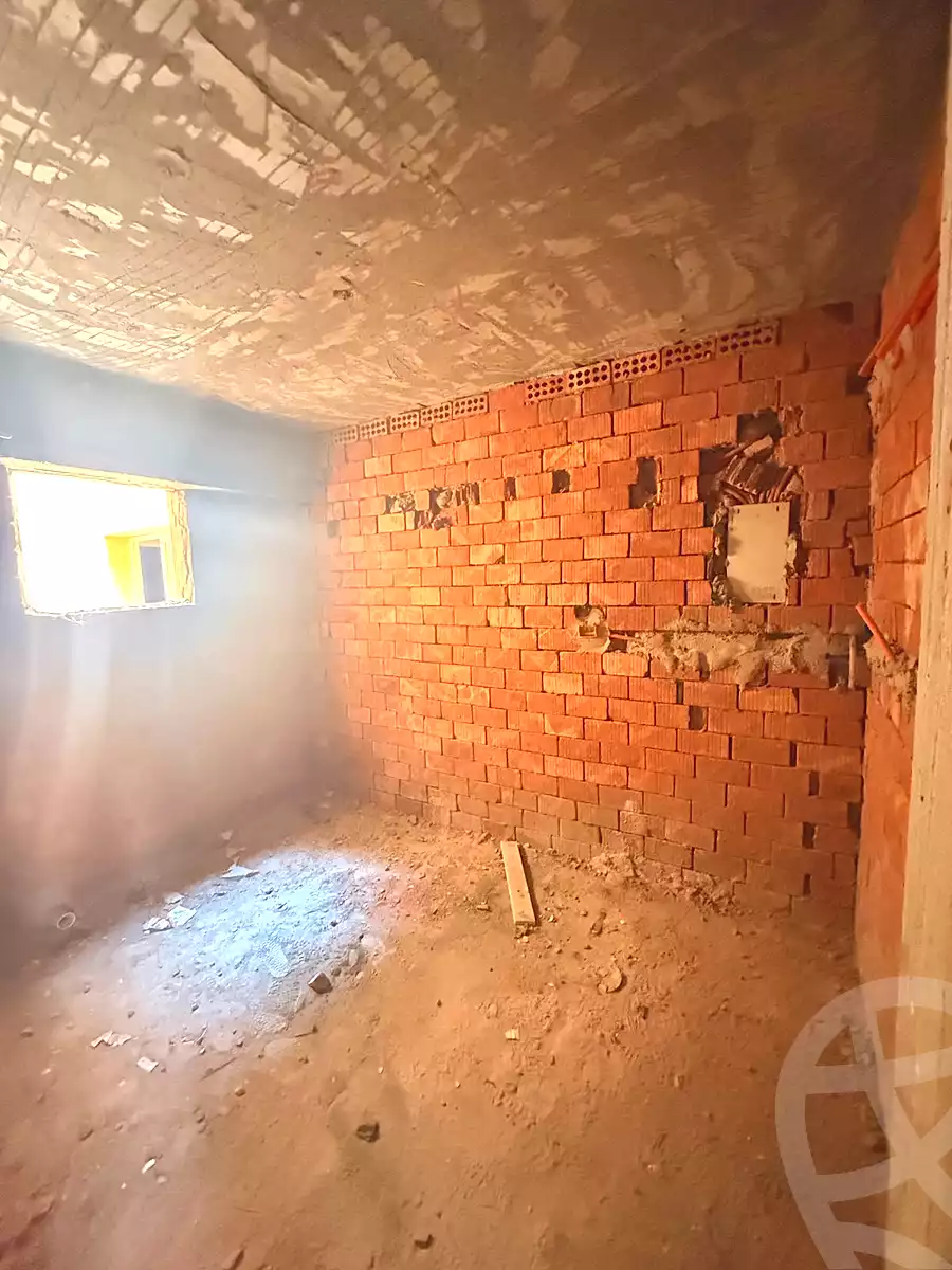 https://aqarmap.com.eg/en/listing/7190477-for-sale-cairo-new-cairo-compounds-el-ashrafia