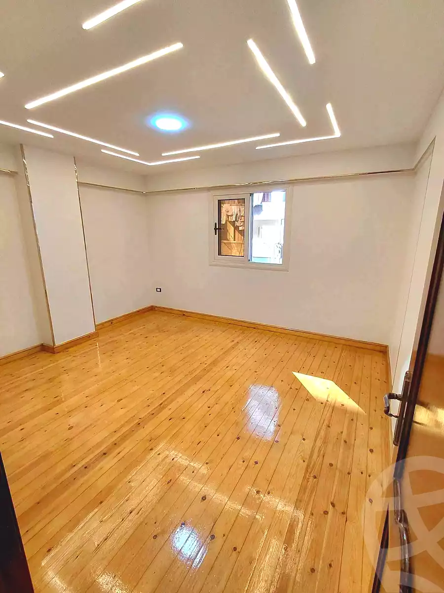 https://aqarmap.com.eg/ar/listing/7190660-for-sale-alexandria-sydy-bshr-sydy-bshr-bhry-shr-lsg-mhmd-bd-lslm
