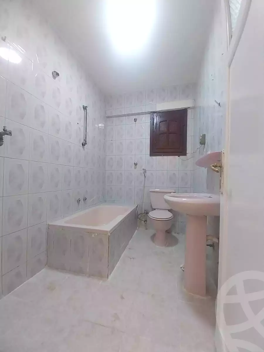 https://aqarmap.com.eg/en/listing/7190668-for-sale-alexandria-al-agamy-shataa-el-nakheel