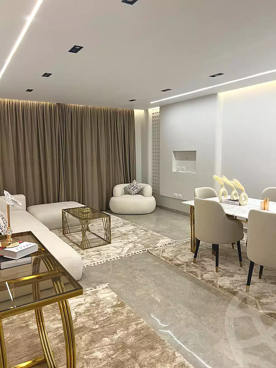 https://aqarmap.com.eg/ar/listing/7191500-for-rent-cairo-new-cairo-compounds-hyde-park-centre-ville-hyde-park