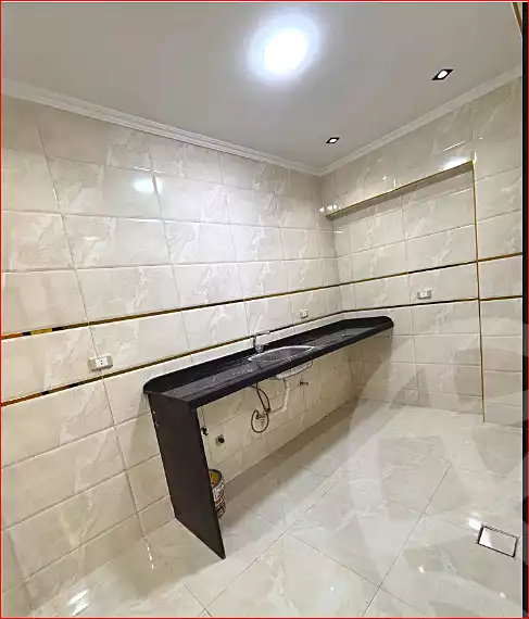 https://aqarmap.com.eg/ar/listing/7192044-for-sale-alexandria-sydy-bshr-sydy-bshr-bhry-mohamed-el-srafi-st.