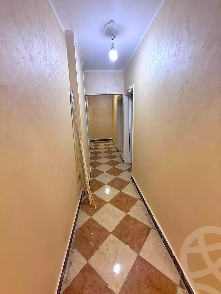 https://aqarmap.com.eg/ar/listing/7192228-for-sale-cairo-helwan-helwan-el-sharkeya-latif-basha-st