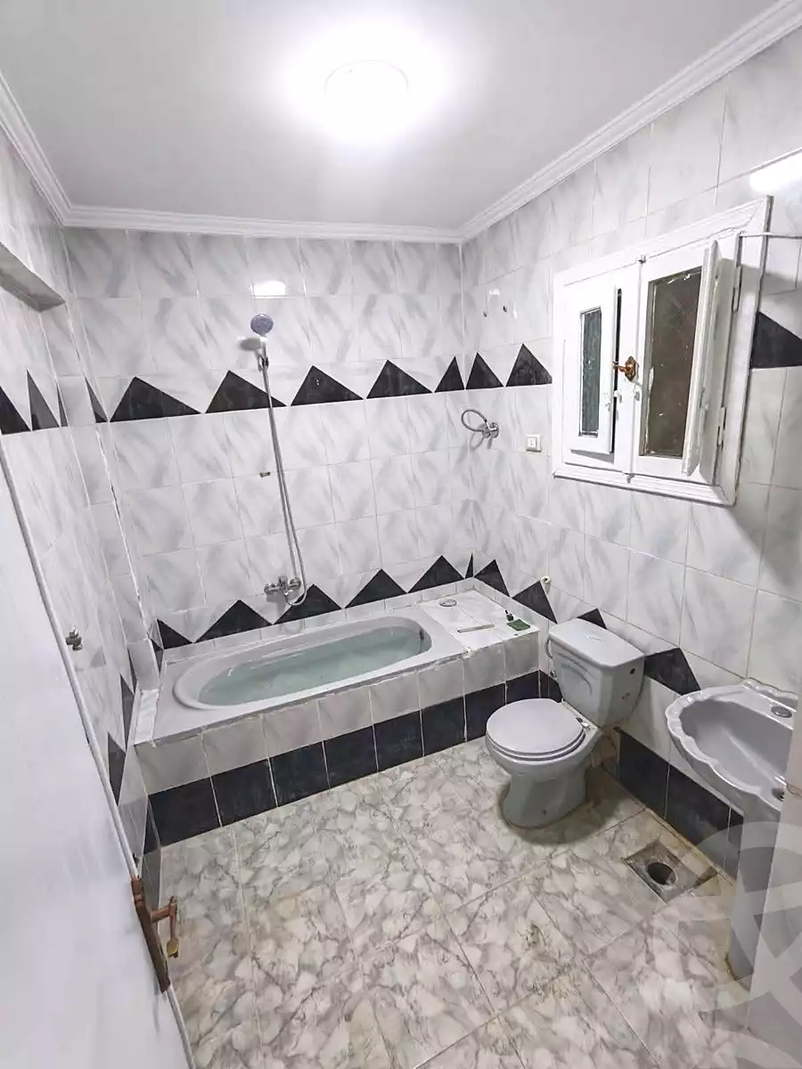 https://aqarmap.com.eg/en/listing/7192801-for-sale-alexandria-al-agamy-el-hanouvel-gabir-hafez-st