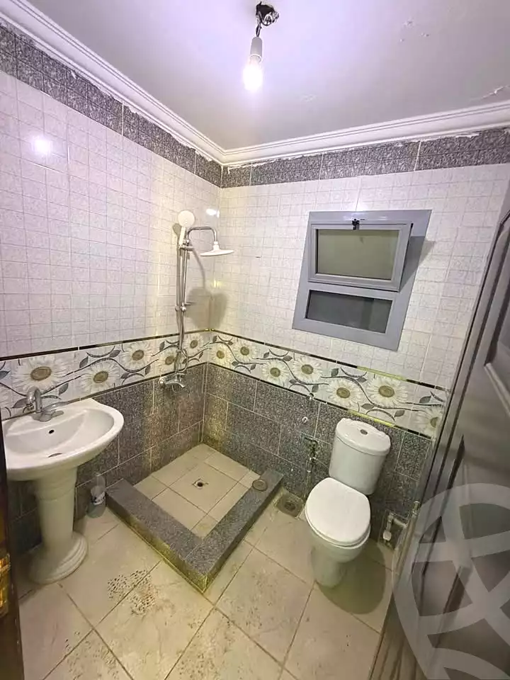 https://aqarmap.com.eg/ar/listing/7192991-for-sale-alexandria-al-agamy-lbytsh-emtedad-al-ryad-st