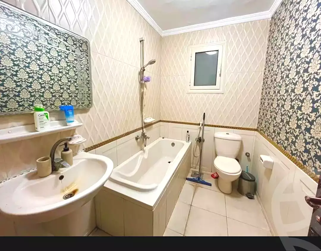 https://aqarmap.com.eg/en/listing/7193884-for-sale-alexandria-camp-cesar-port-said-street