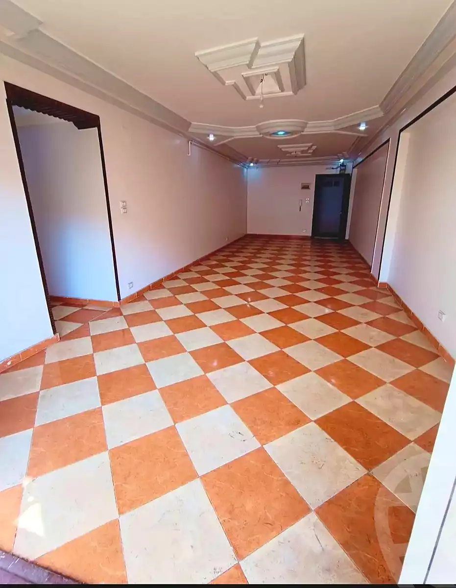 https://aqarmap.com.eg/ar/listing/7194296-for-sale-alexandria-miami-shr-jml-bd-lnsr