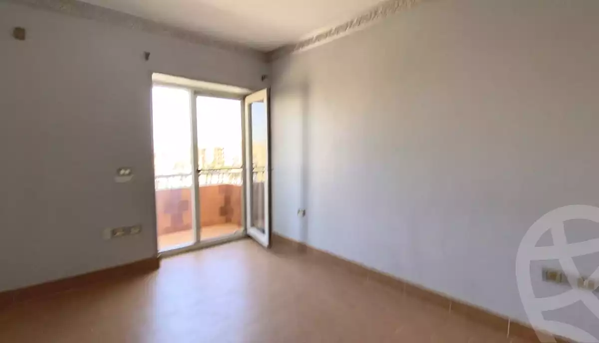 https://aqarmap.com.eg/ar/listing/7178133-for-sale-cairo-el-sheikh-zayed-city-el-hay-elsades-ashaer