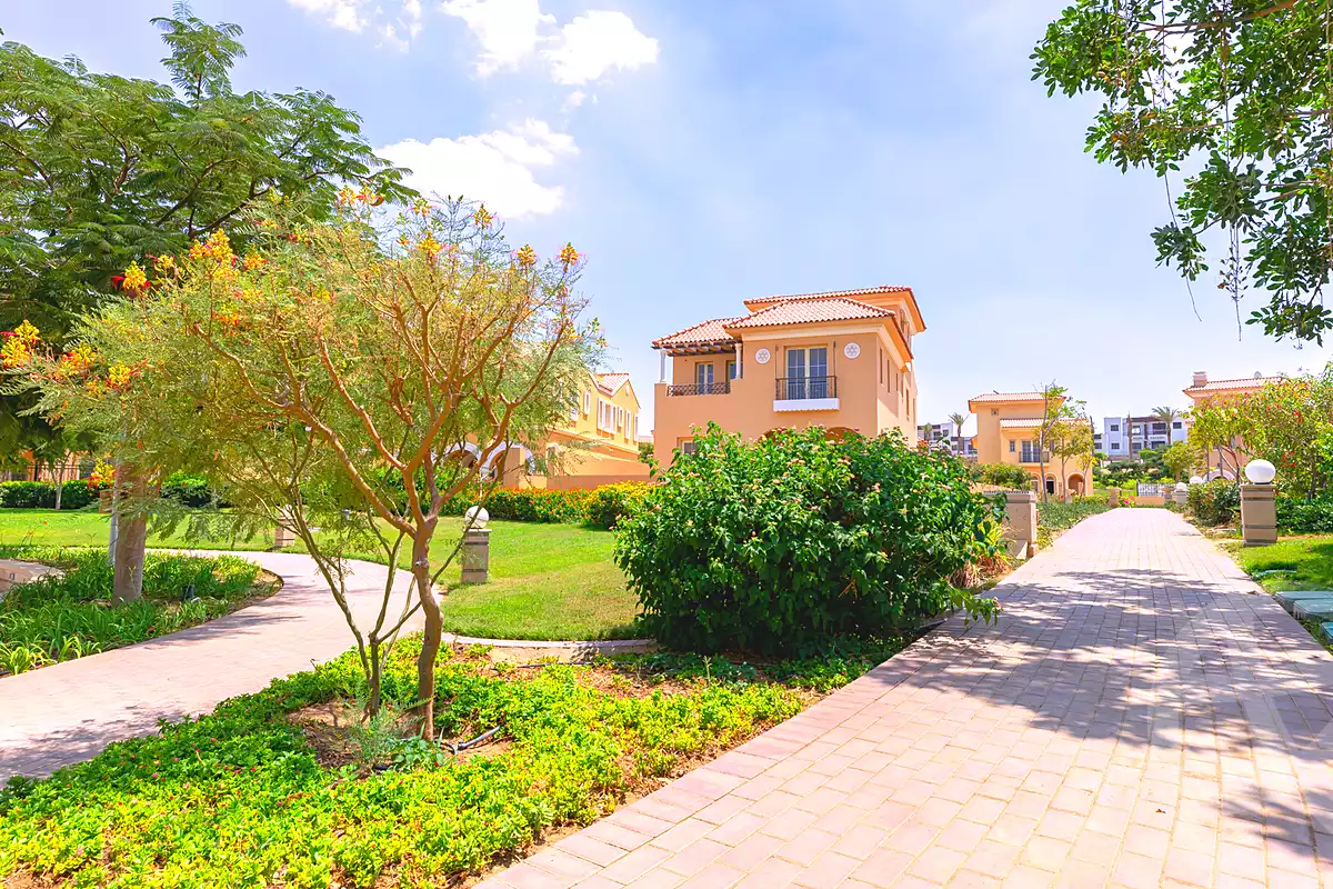 https://aqarmap.com.eg/ar/listing/7195341-for-sale-cairo-new-cairo-compounds-hyde-park-parkway-hyde-park-compound