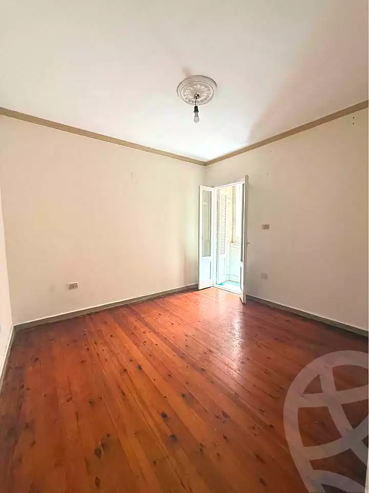 https://aqarmap.com.eg/ar/listing/7177569-for-rent-alexandria-ganaklis