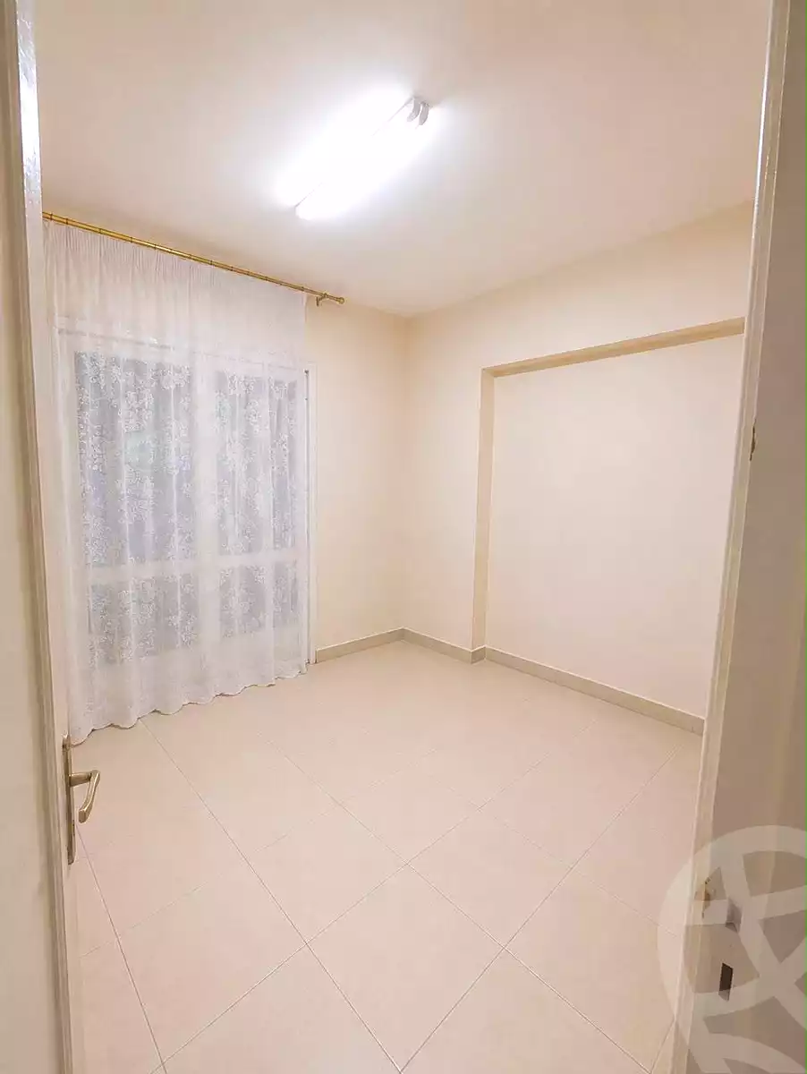 https://aqarmap.com.eg/ar/listing/7196085-for-sale-cairo-6th-of-october-el-ahyaa-neighborhood-11th