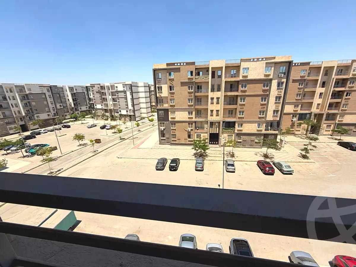 https://aqarmap.com.eg/en/listing/7196090-for-sale-cairo-6th-of-october-compounds-skn-msr