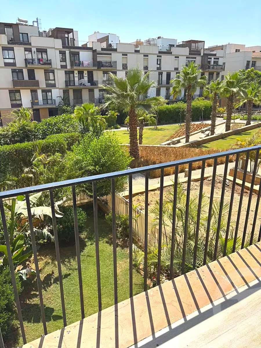 https://aqarmap.com.eg/ar/listing/7196116-for-rent-cairo-el-sheikh-zayed-city-compounds-kmbwnd-wyst-twn-swdyk
