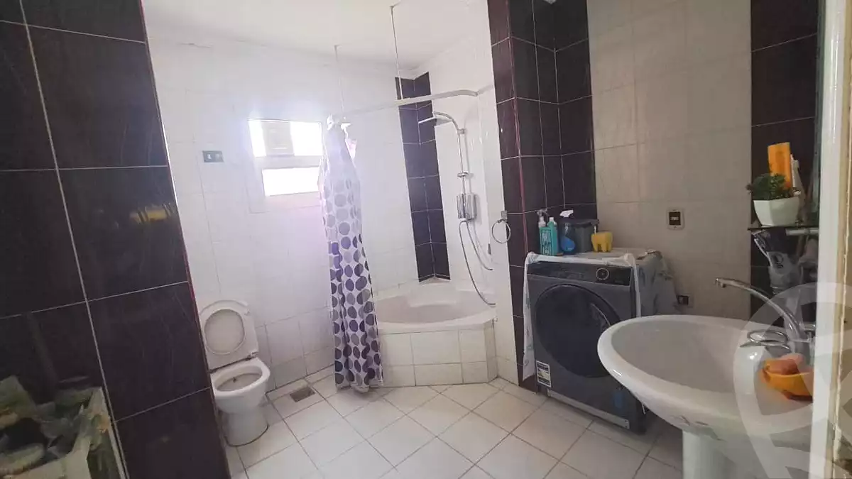 https://aqarmap.com.eg/ar/listing/7196710-for-sale-cairo-helwan-el-shareaa-el-sharby-st