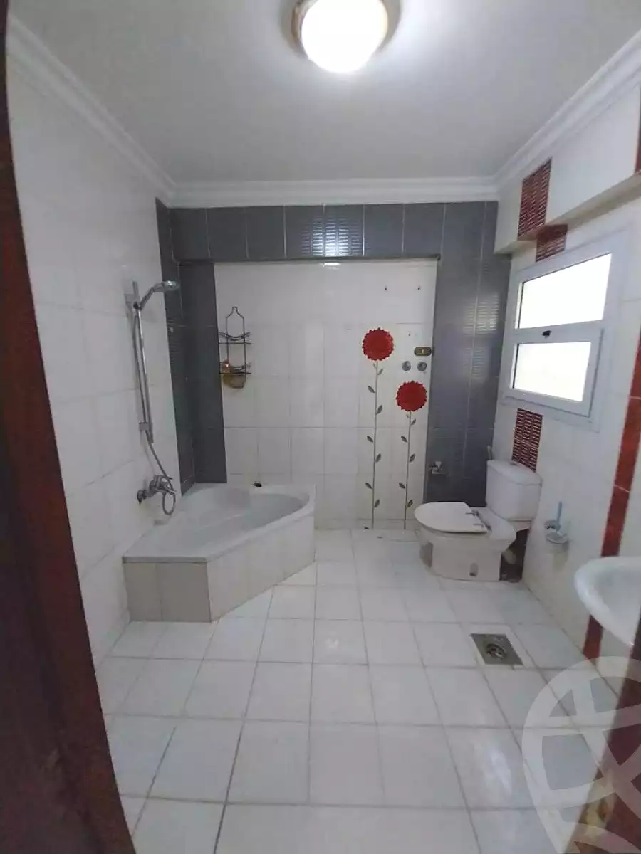https://aqarmap.com.eg/ar/listing/7196883-for-sale-cairo-new-cairo-el-ahyaa-first-neighborhood-street-1